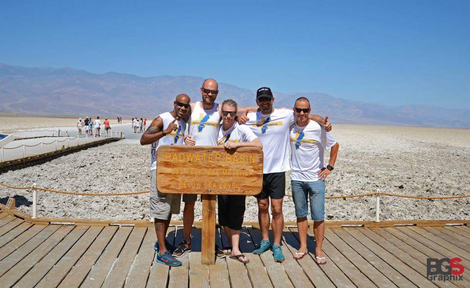 Dreamteam at the Badwater Basin sign